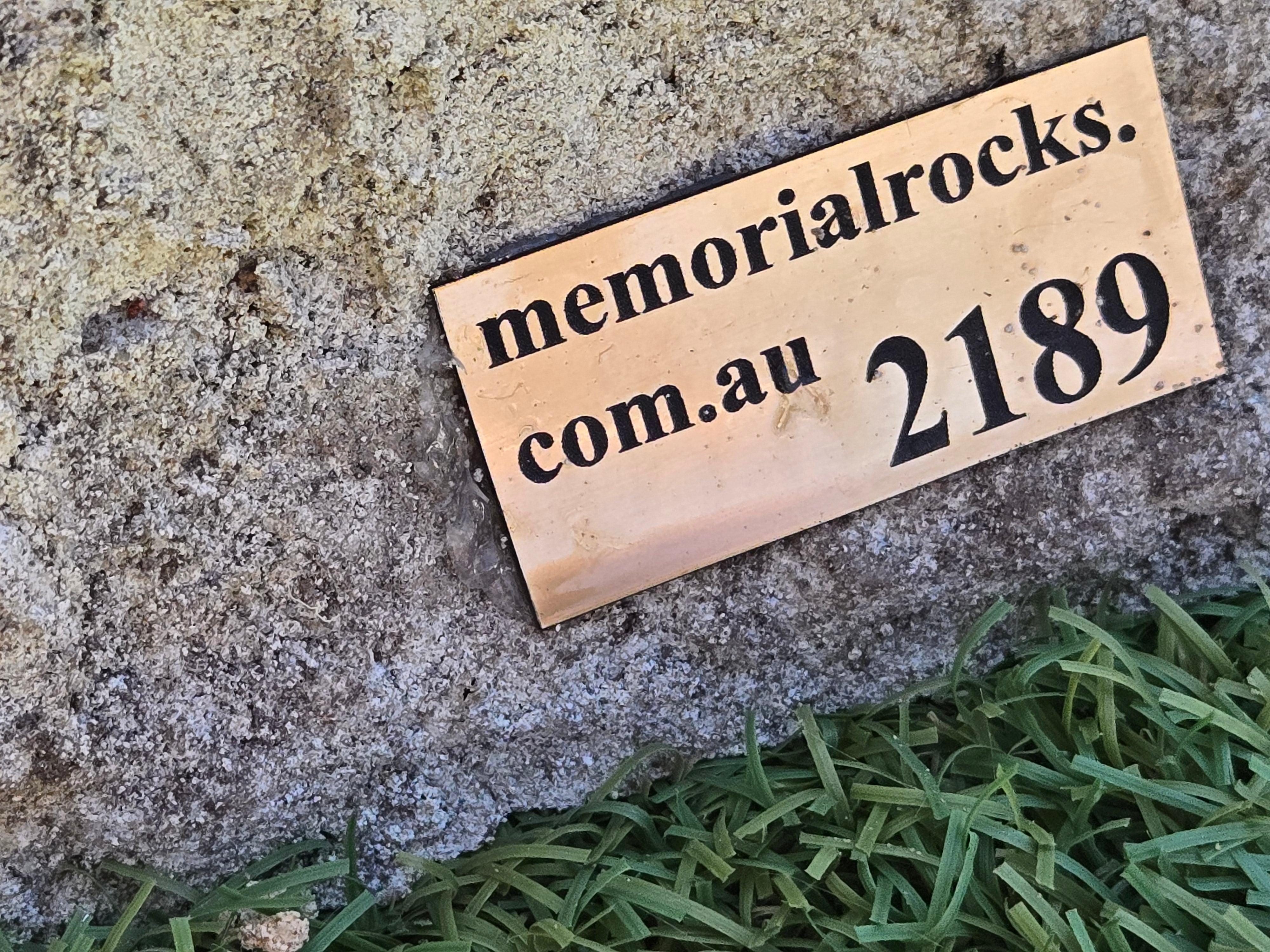 Memorial Rock Urn 2189 Large Natural Riversand