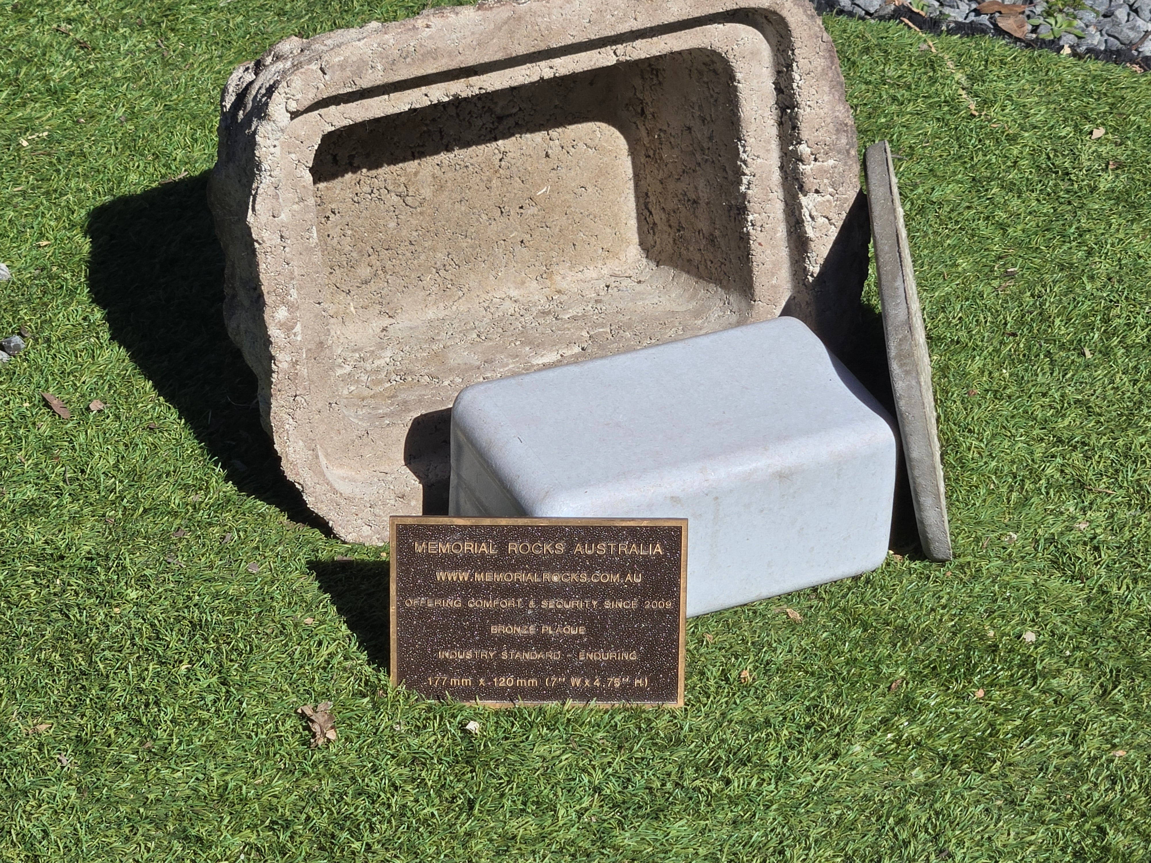 Memorial Rock Urn 2189 Large Natural Riversand