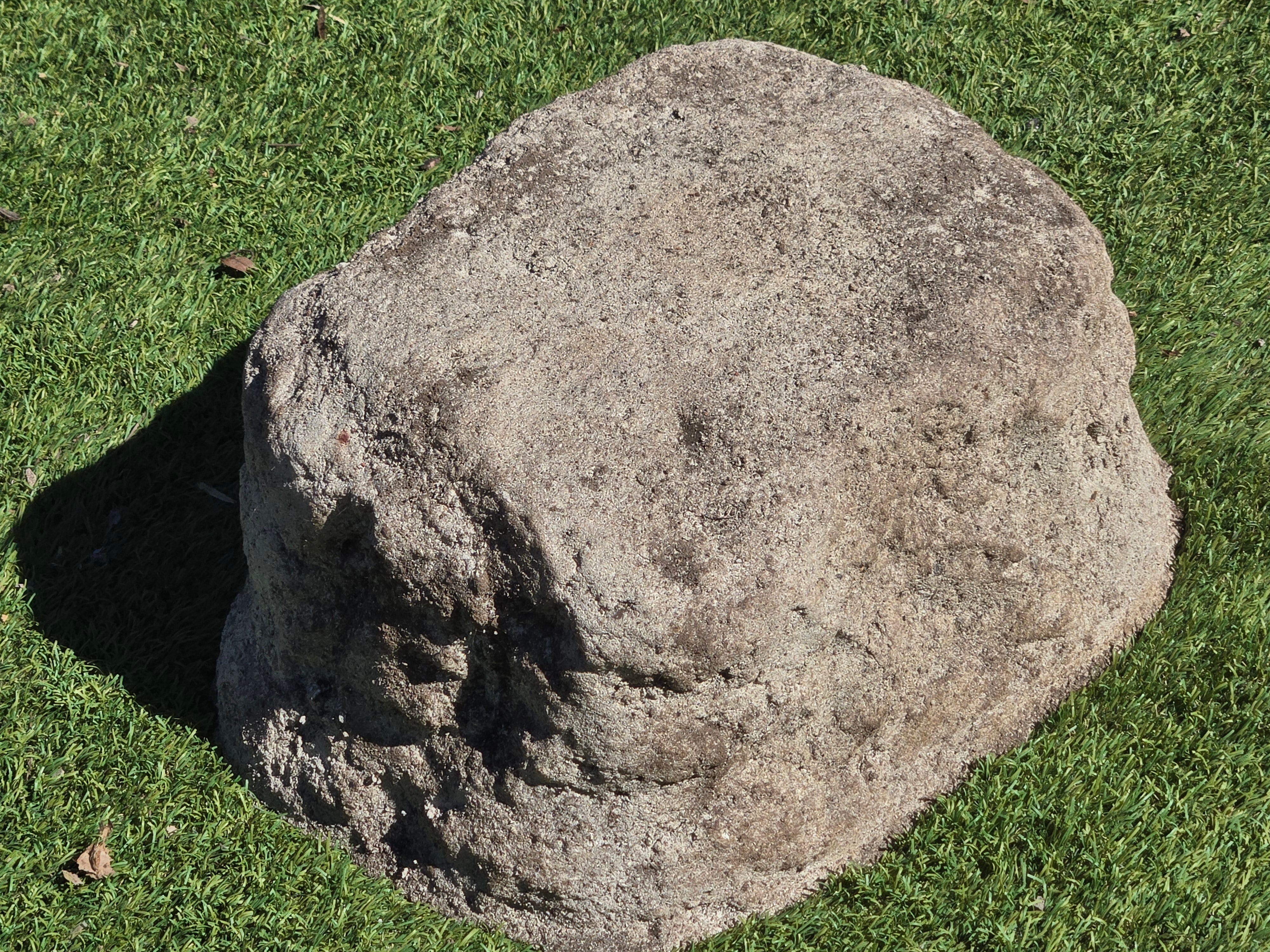 Memorial Rock Urn 2190 Large Natural Riversand