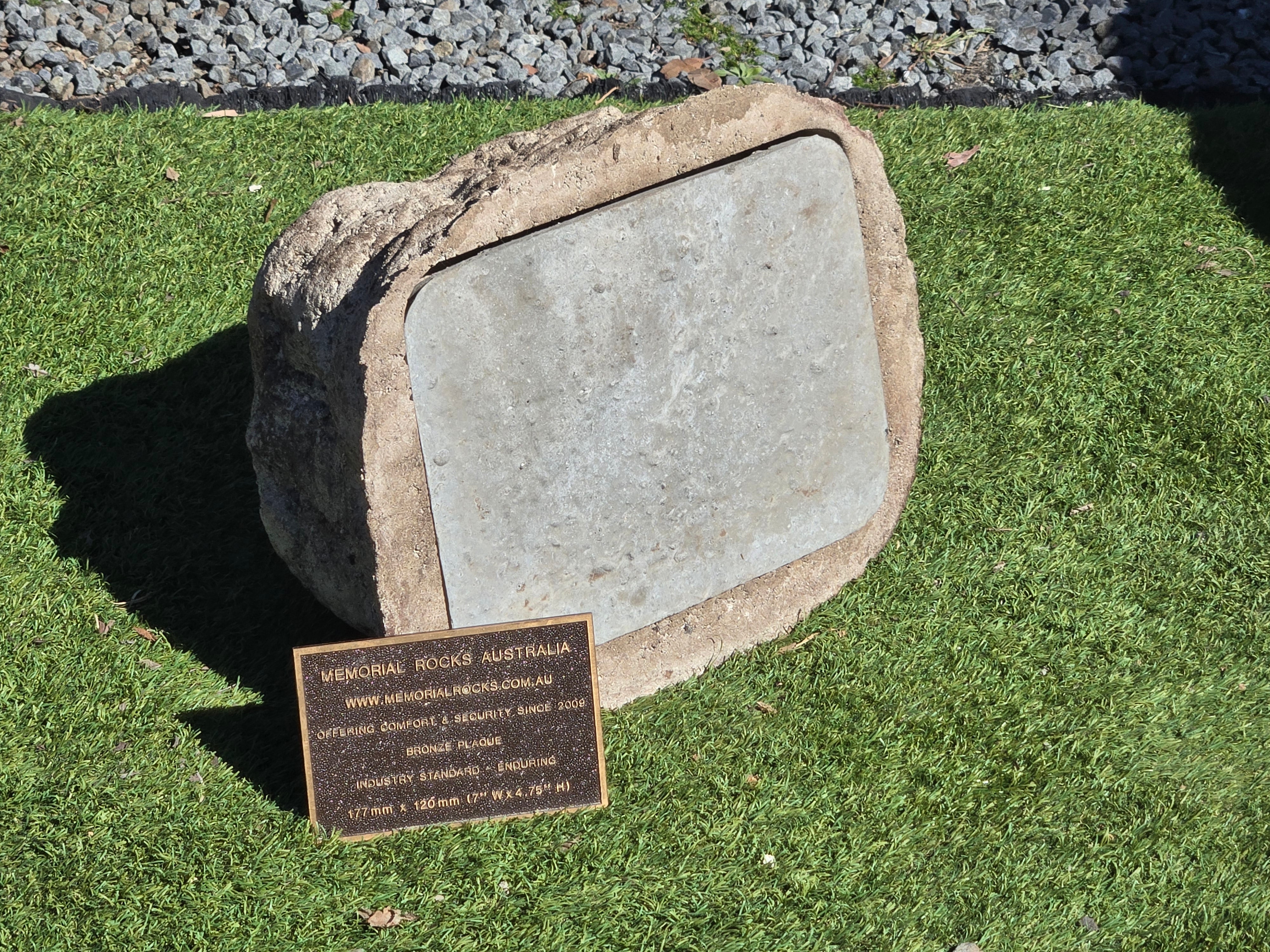 Memorial Rock Urn 2190 Large Natural Riversand