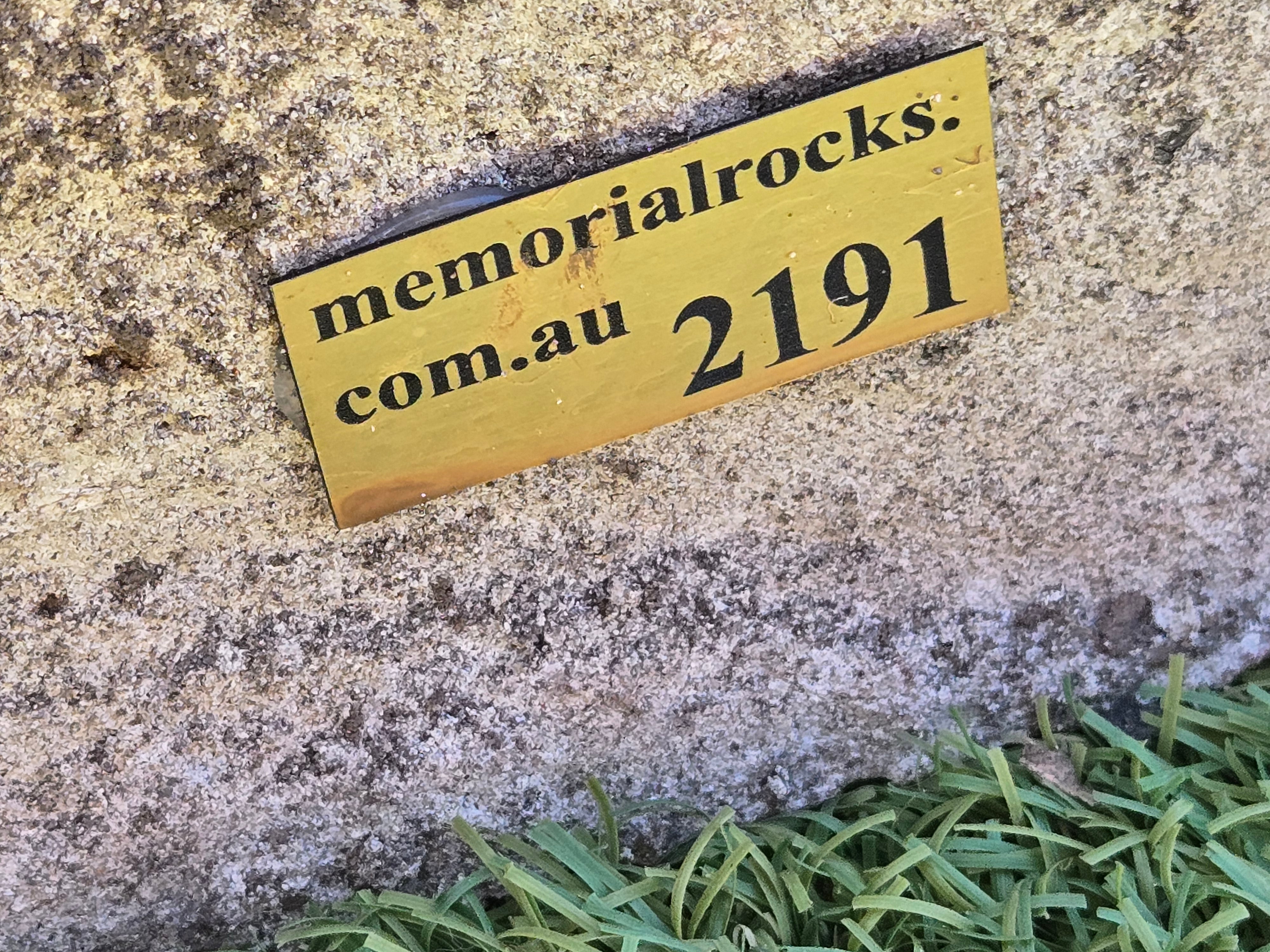 Memorial Rock Urn 2191 Large Natural Riversand