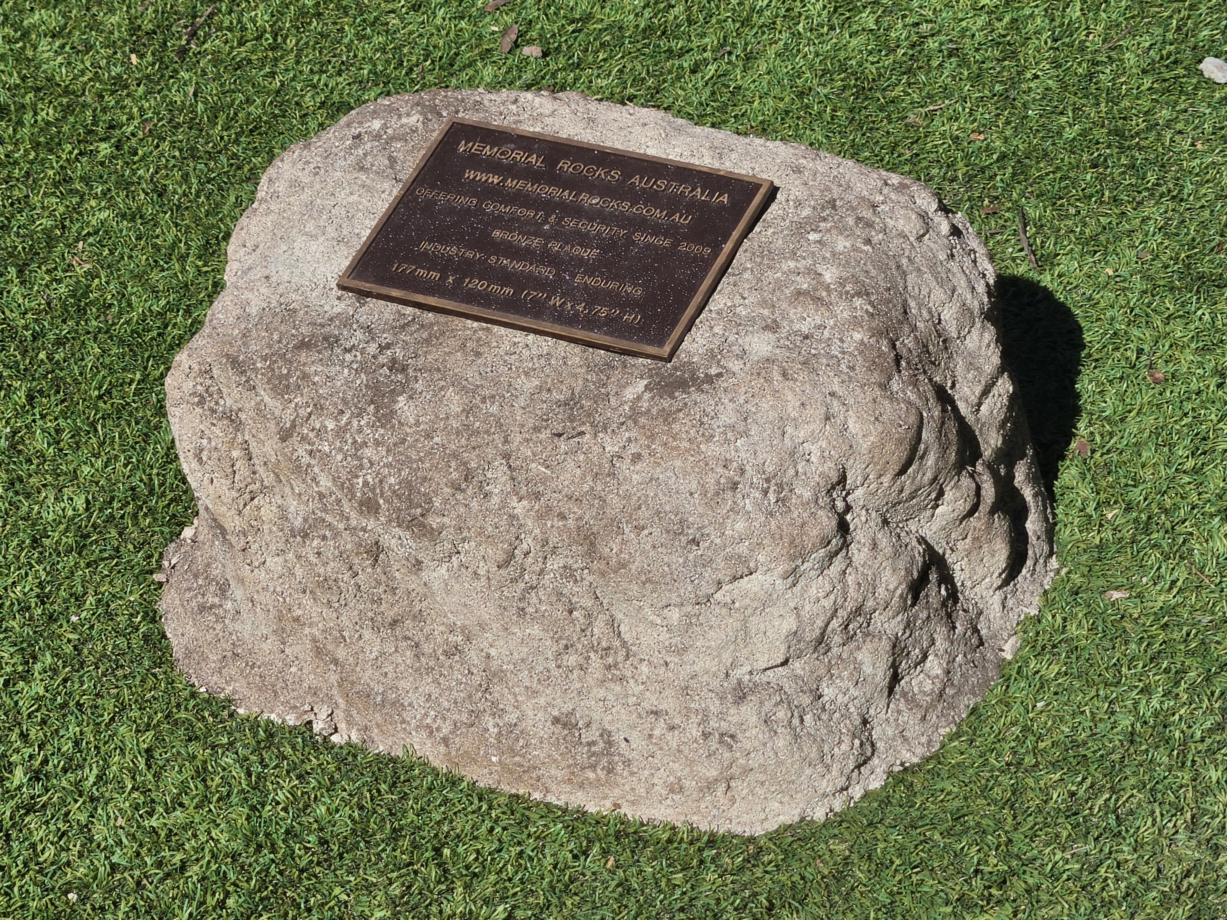 Memorial Rock Urn 2191 Large Natural Riversand