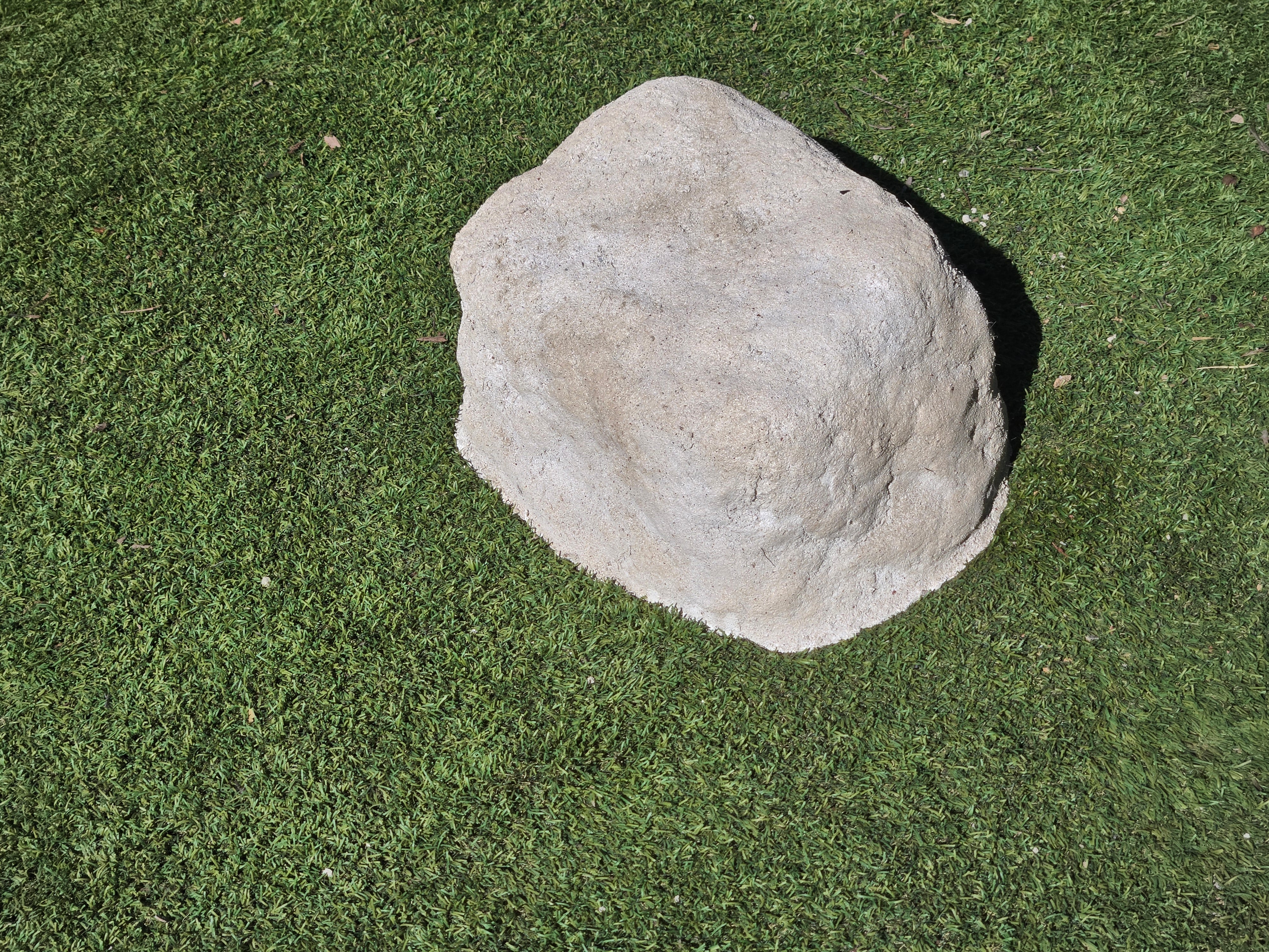 Memorial Rock Urn 2195 Medium White