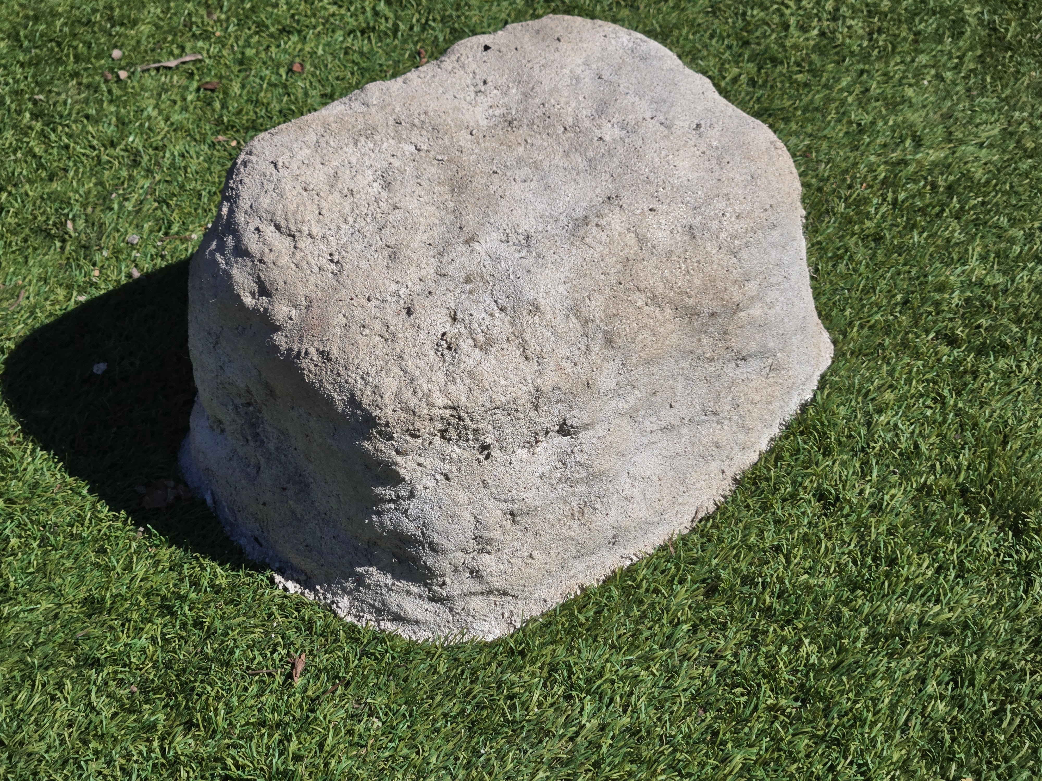 Memorial Rock Urn 2195 Medium White
