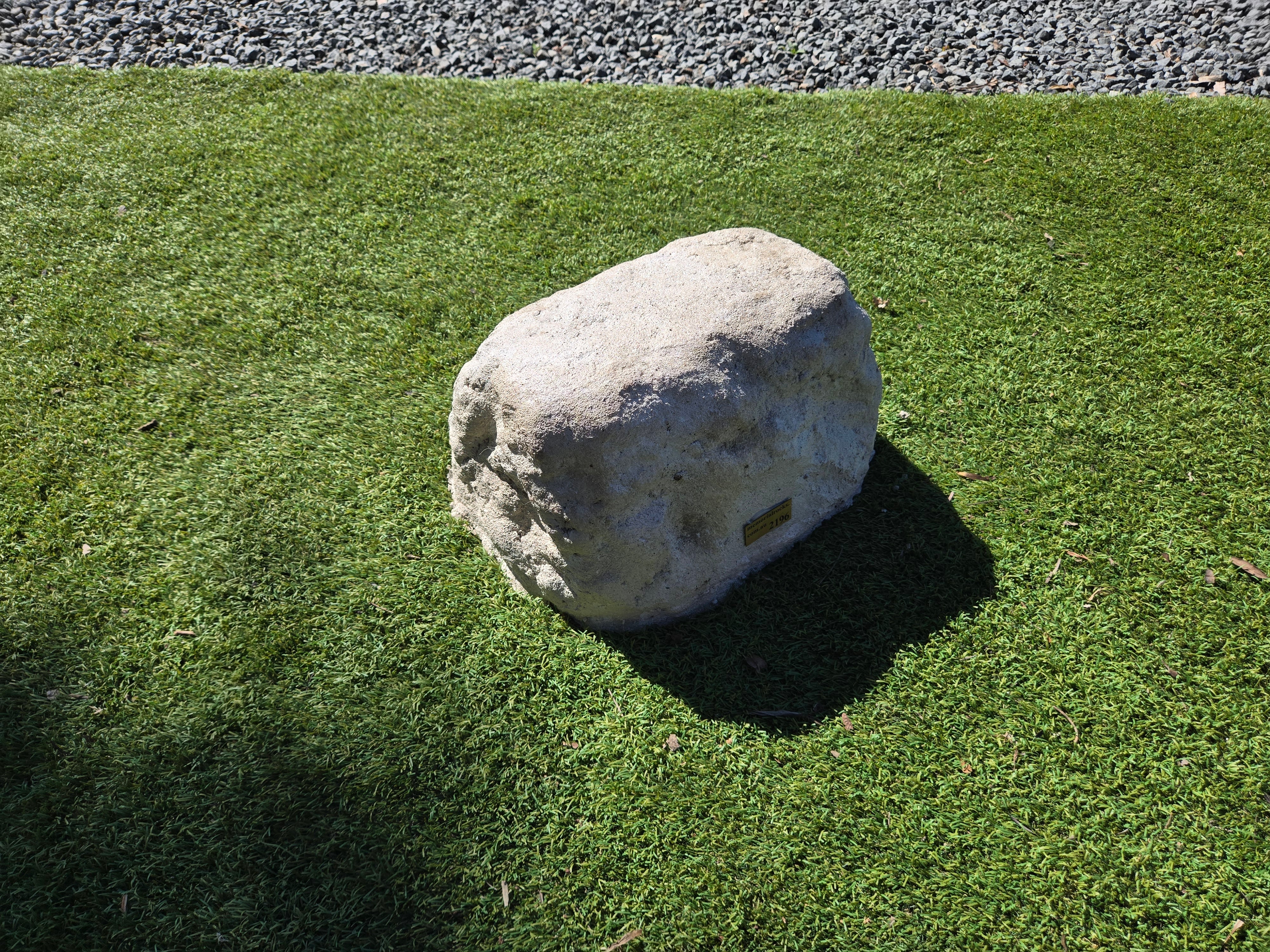 Memorial Rock Urn 2196 Medium White