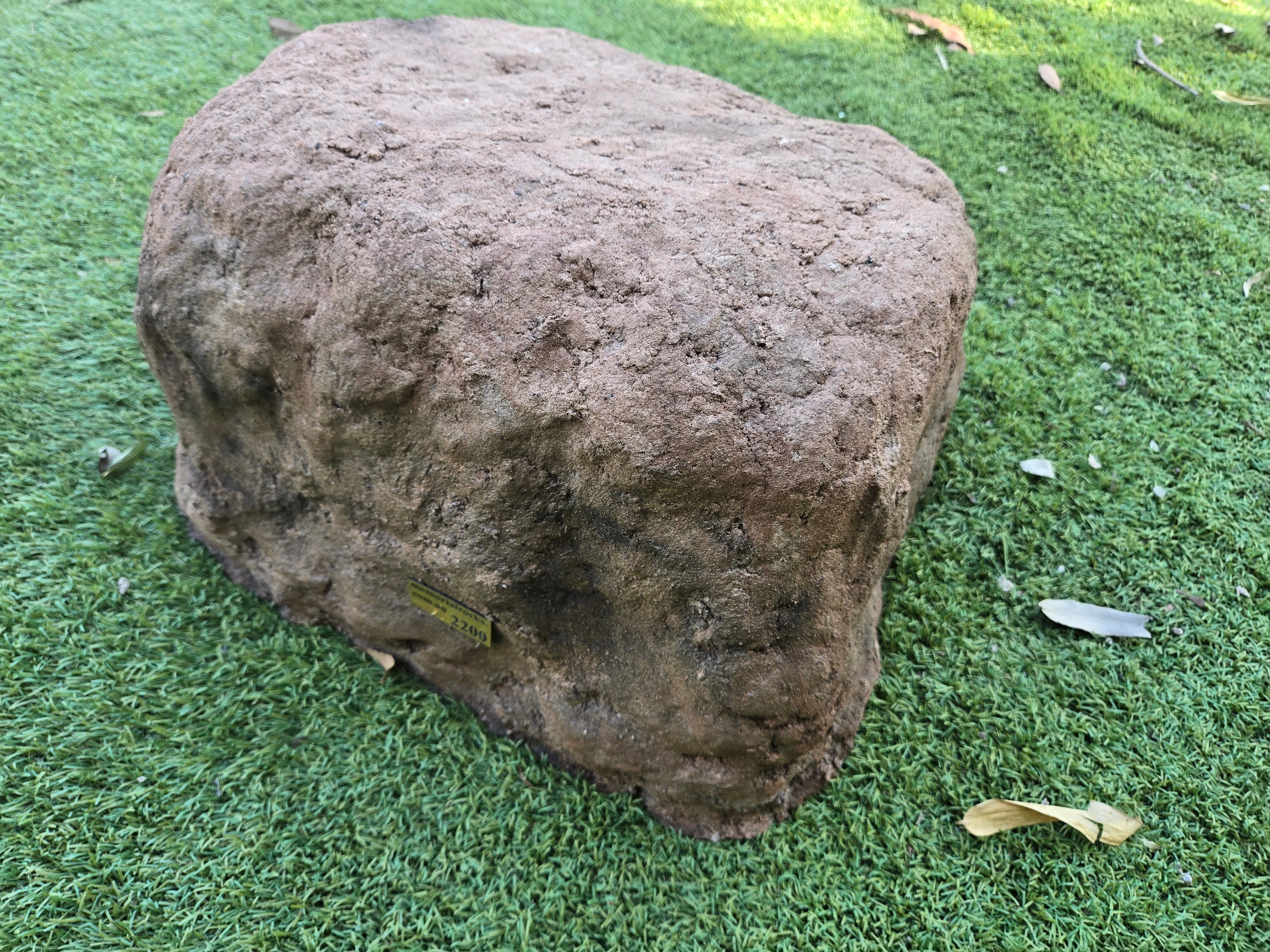 Memorial Rock Urn 2200 Large Double Brown