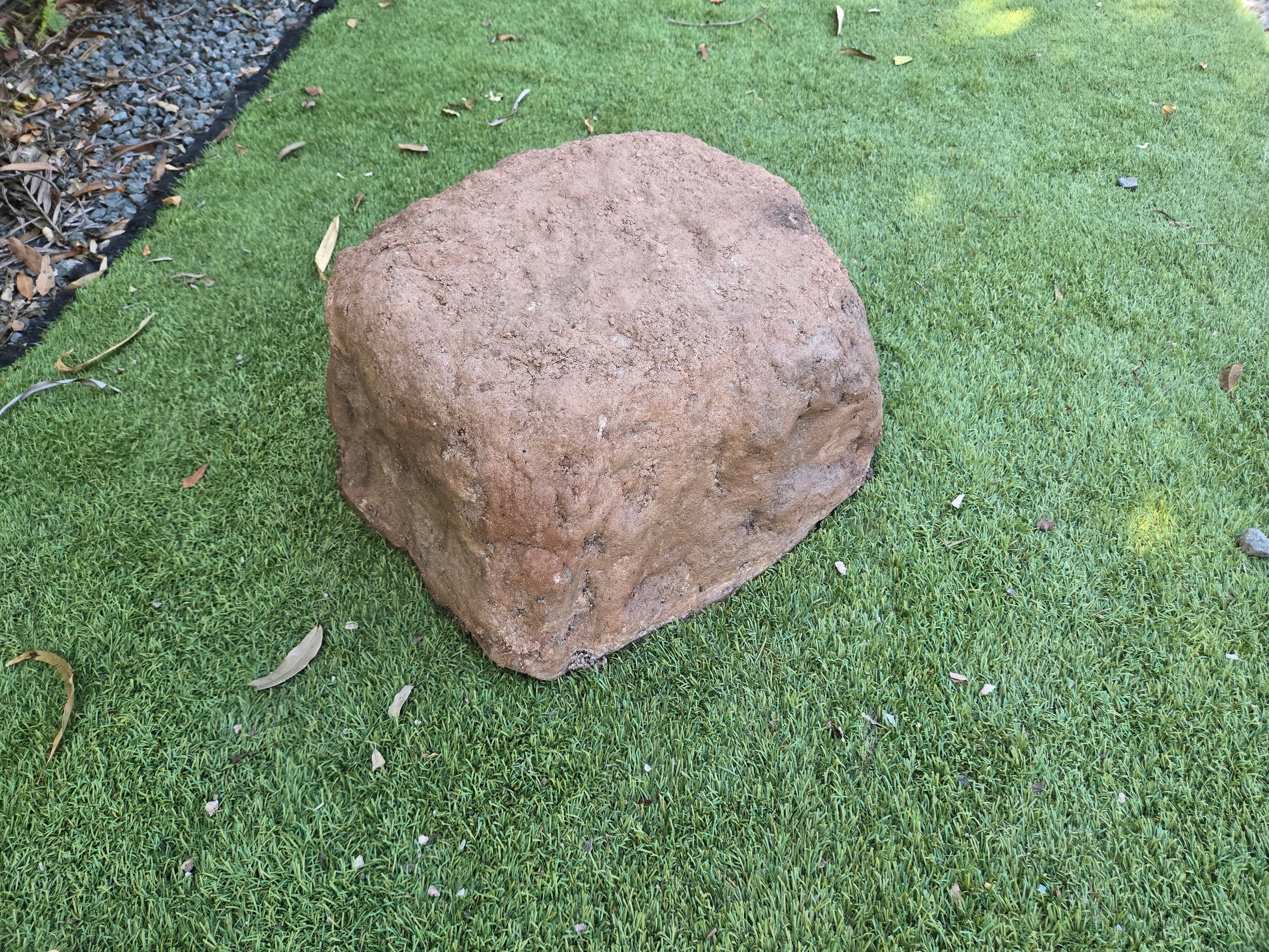 Memorial Rock Urn 2200 Large Double Brown