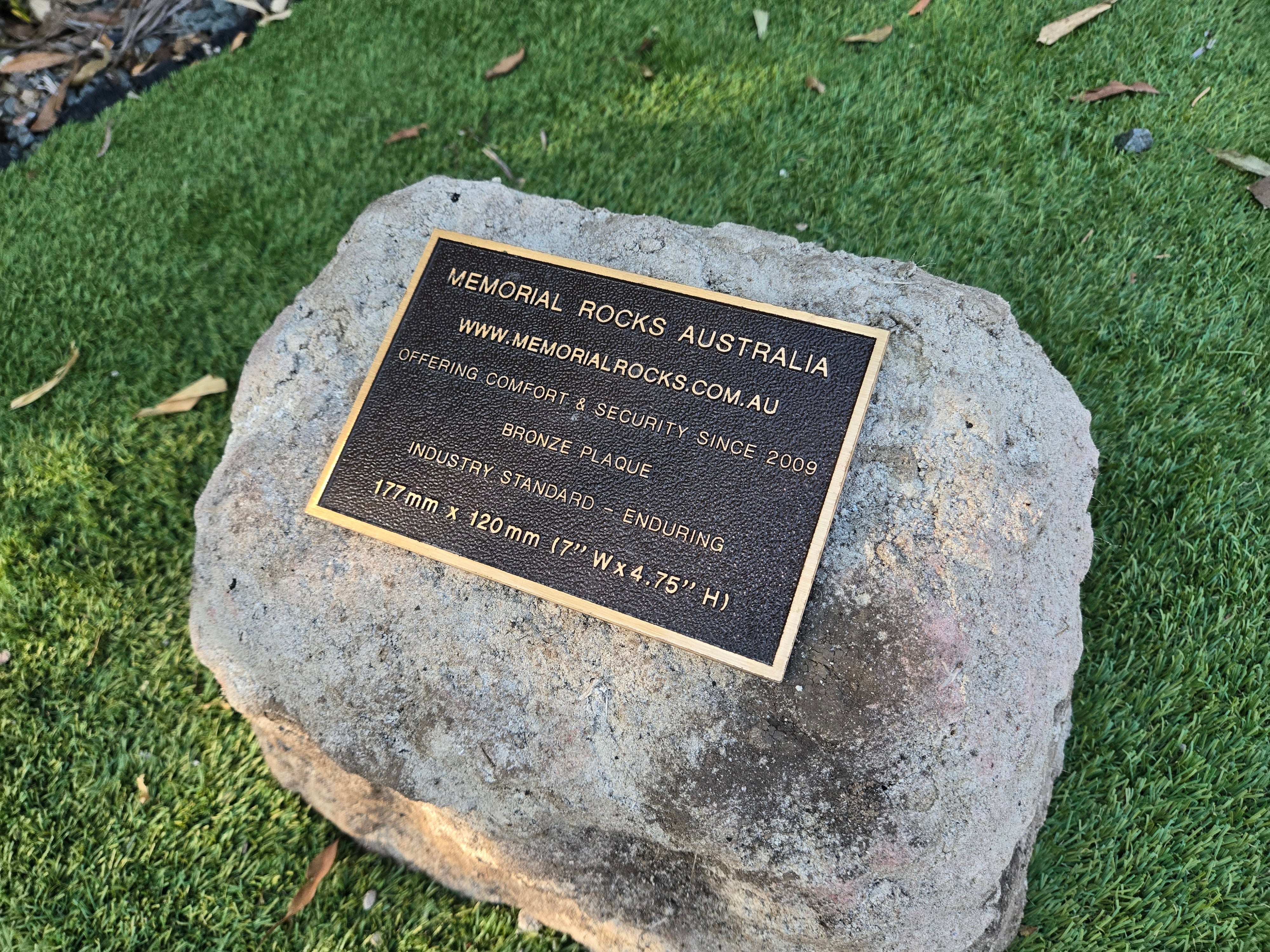Memorial Rock Urn 2208 Large Natural Riversand