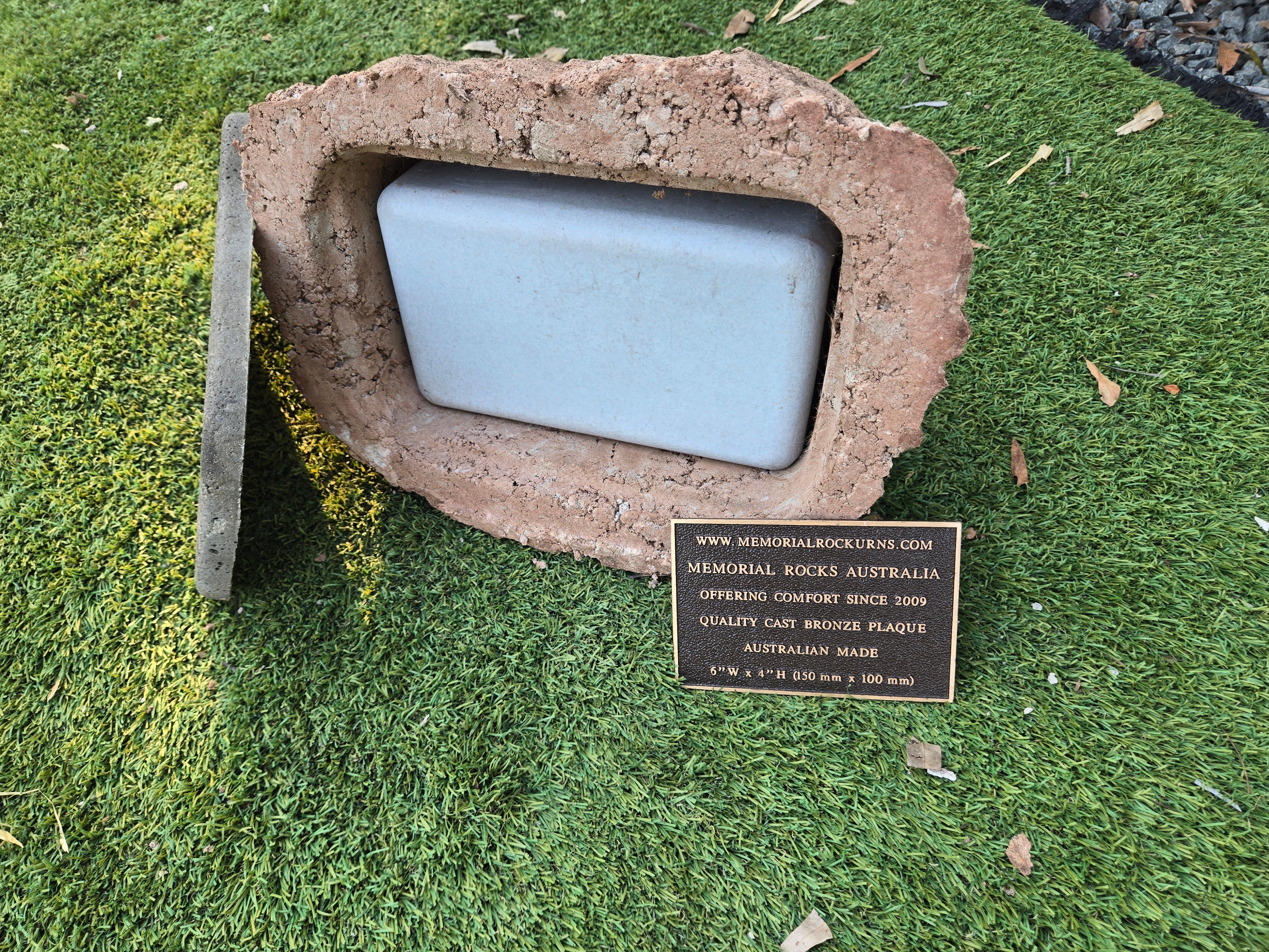 Memorial Rock Urn  2214 Regular Brown