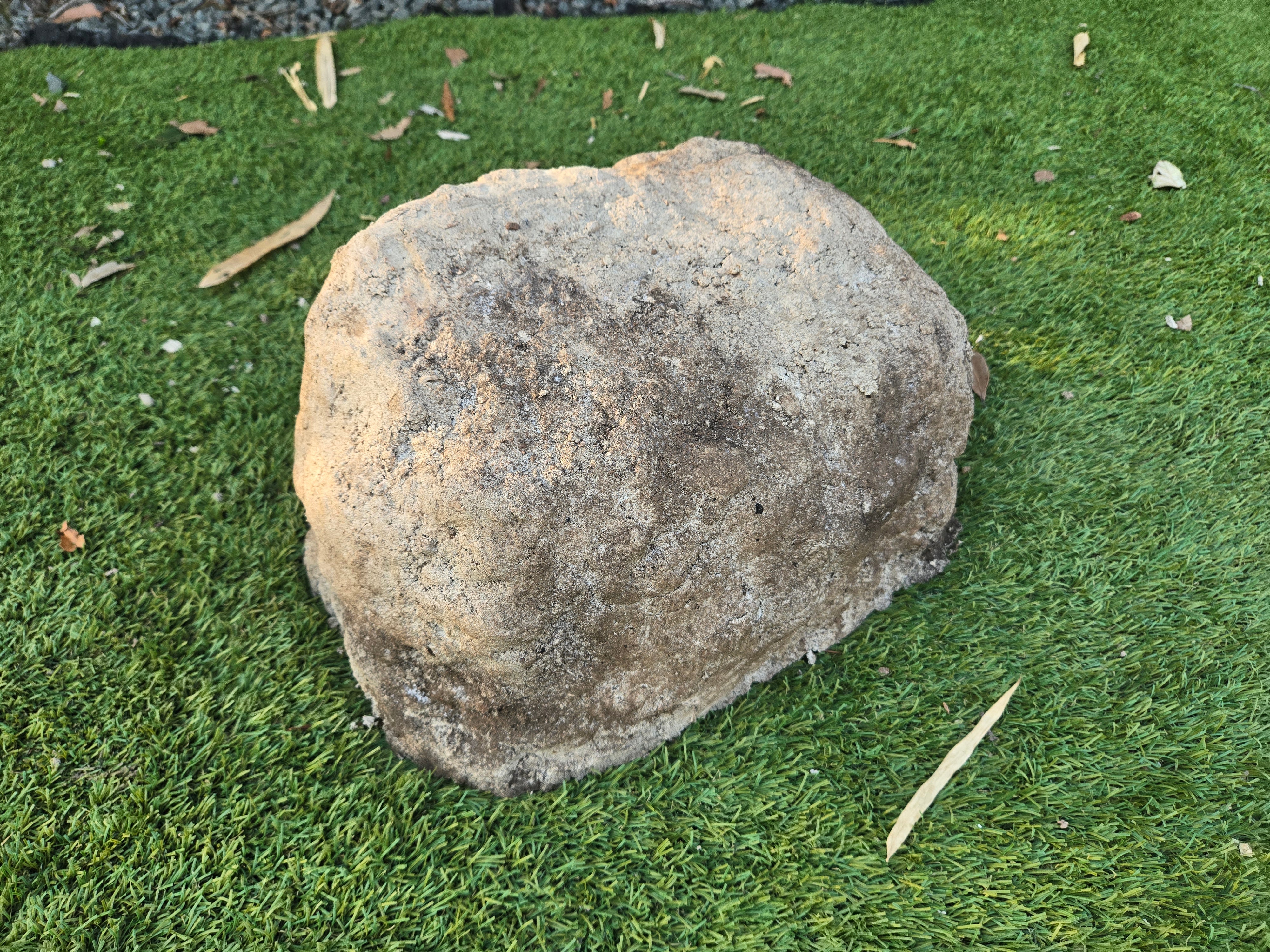 Memorial Rock Urn  2216 Regular Natural Riversand