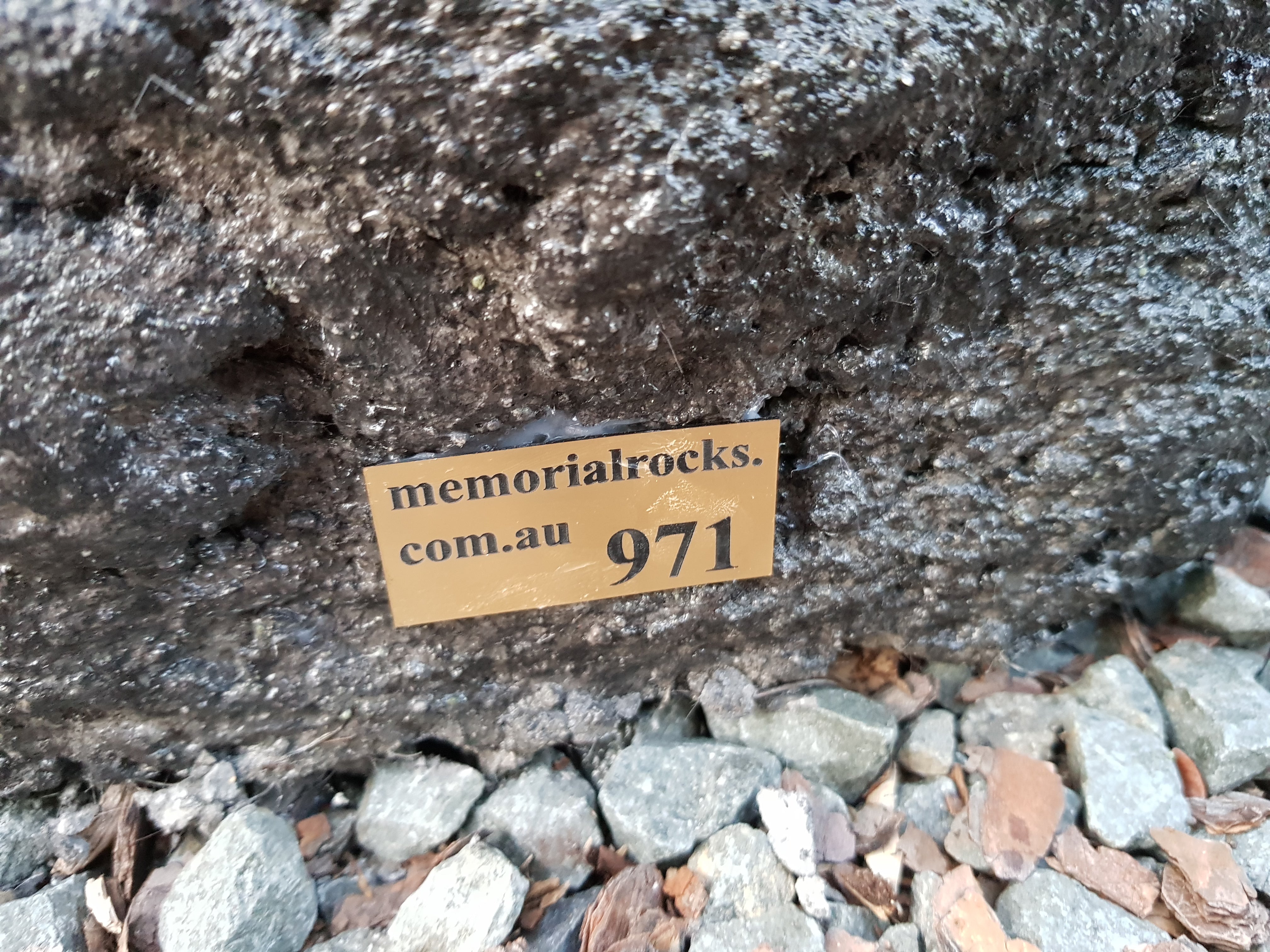 Memorial Rock Urn 971 Medium-Single