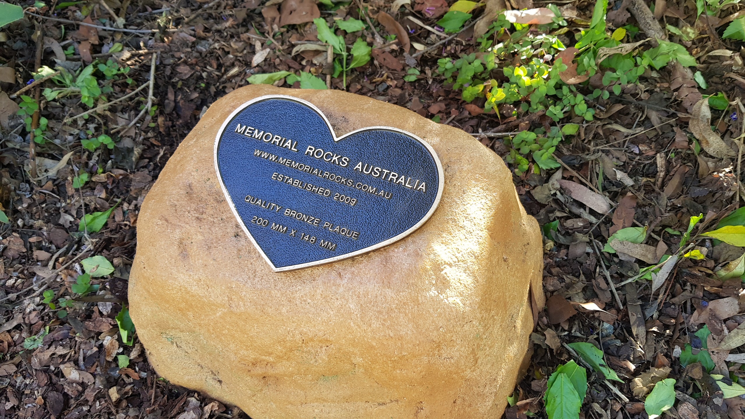 Memorial Rock Urn 1043 Large Single Sandstone