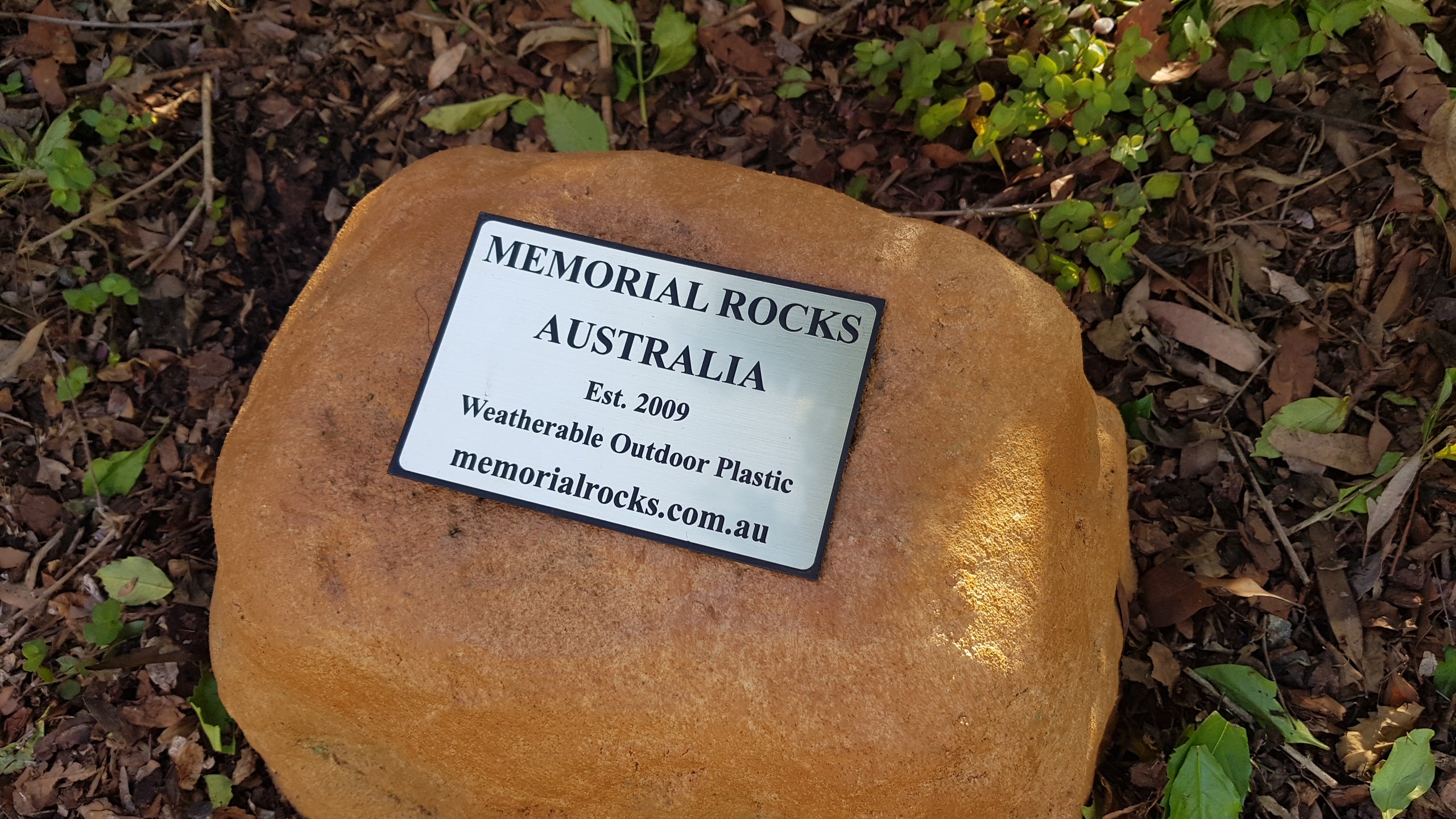 Memorial Rock Urn 1043 Large Single Sandstone