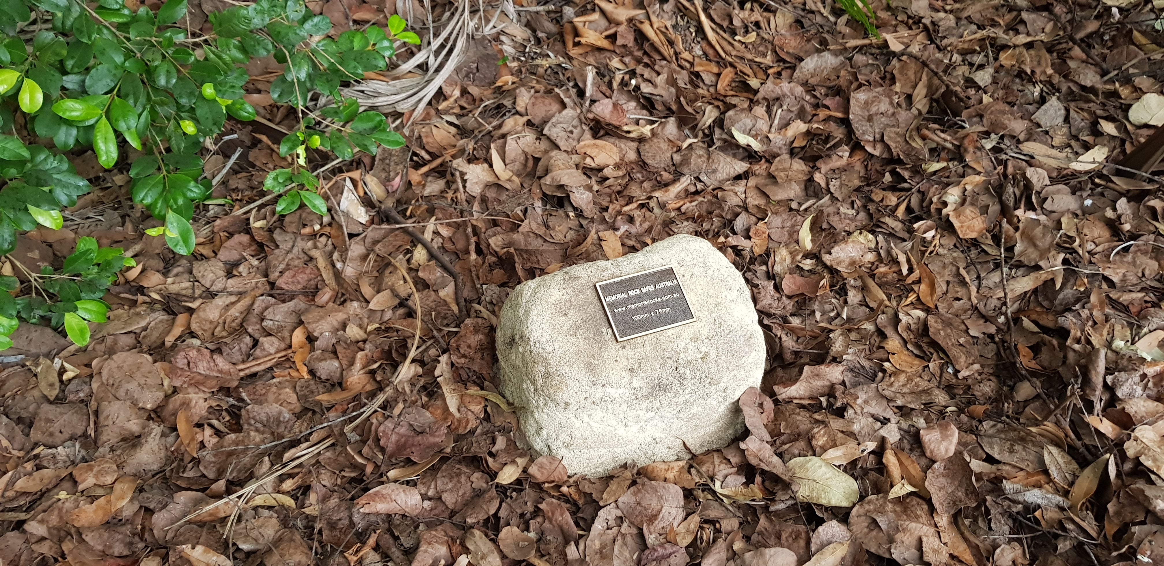 PET Memorial Rock Urn 1200