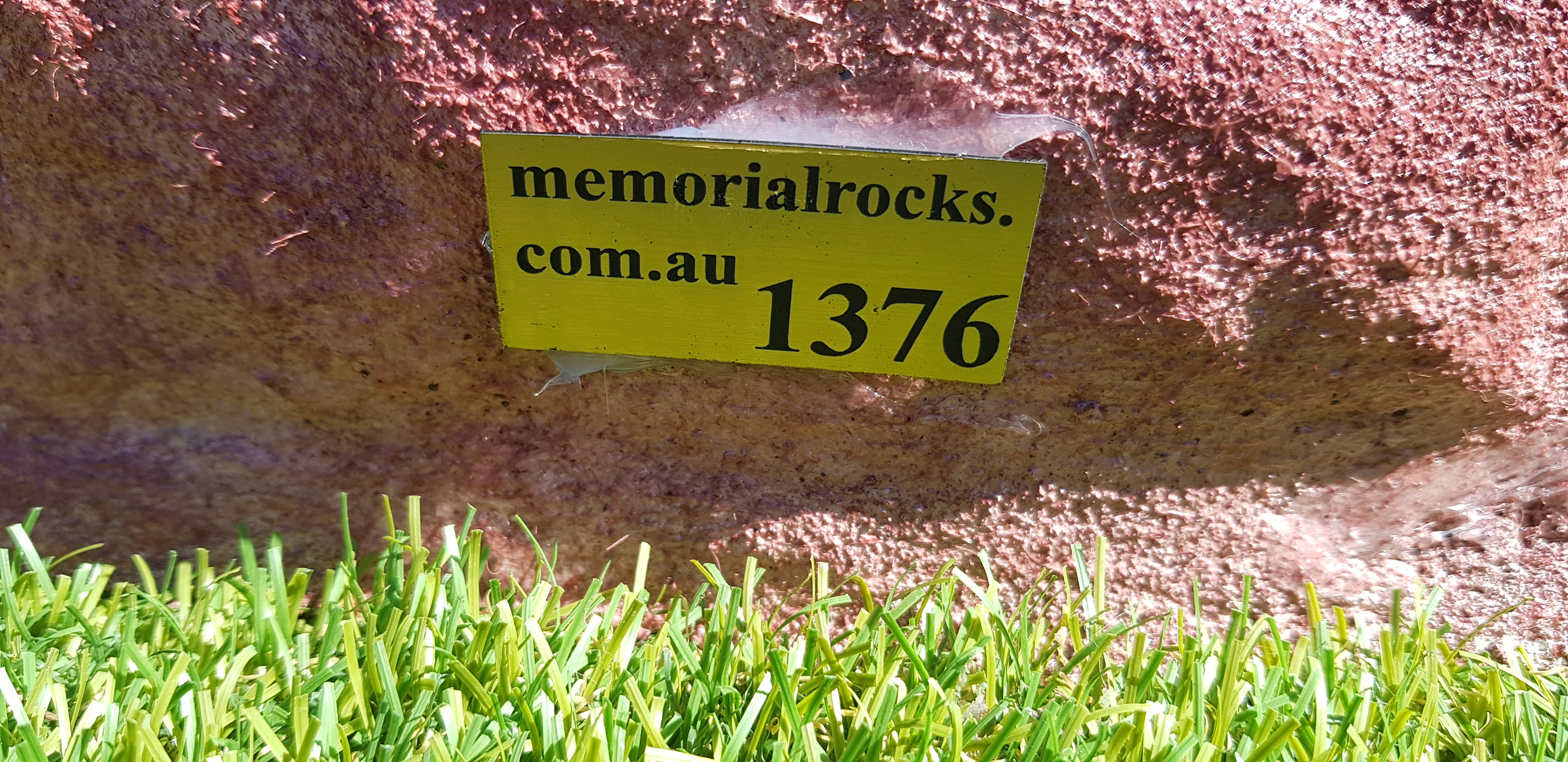 Memorial Rock Urn 1376 Regular Red