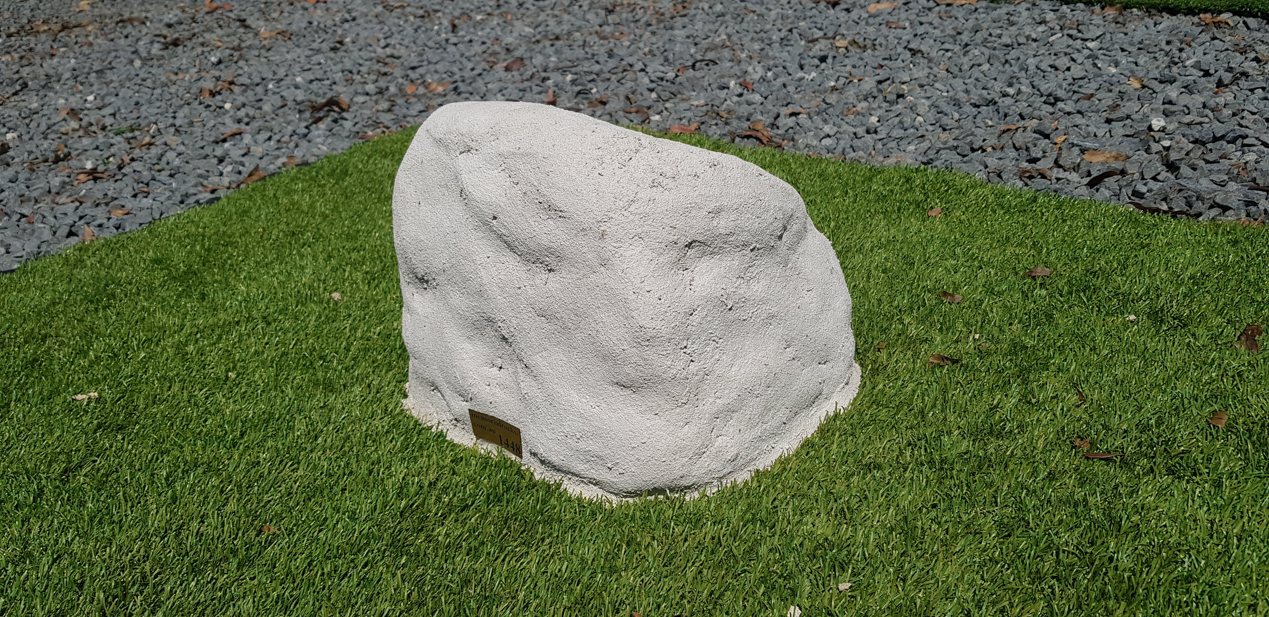 Memorial Rock Urn 1448 Regular/Small White