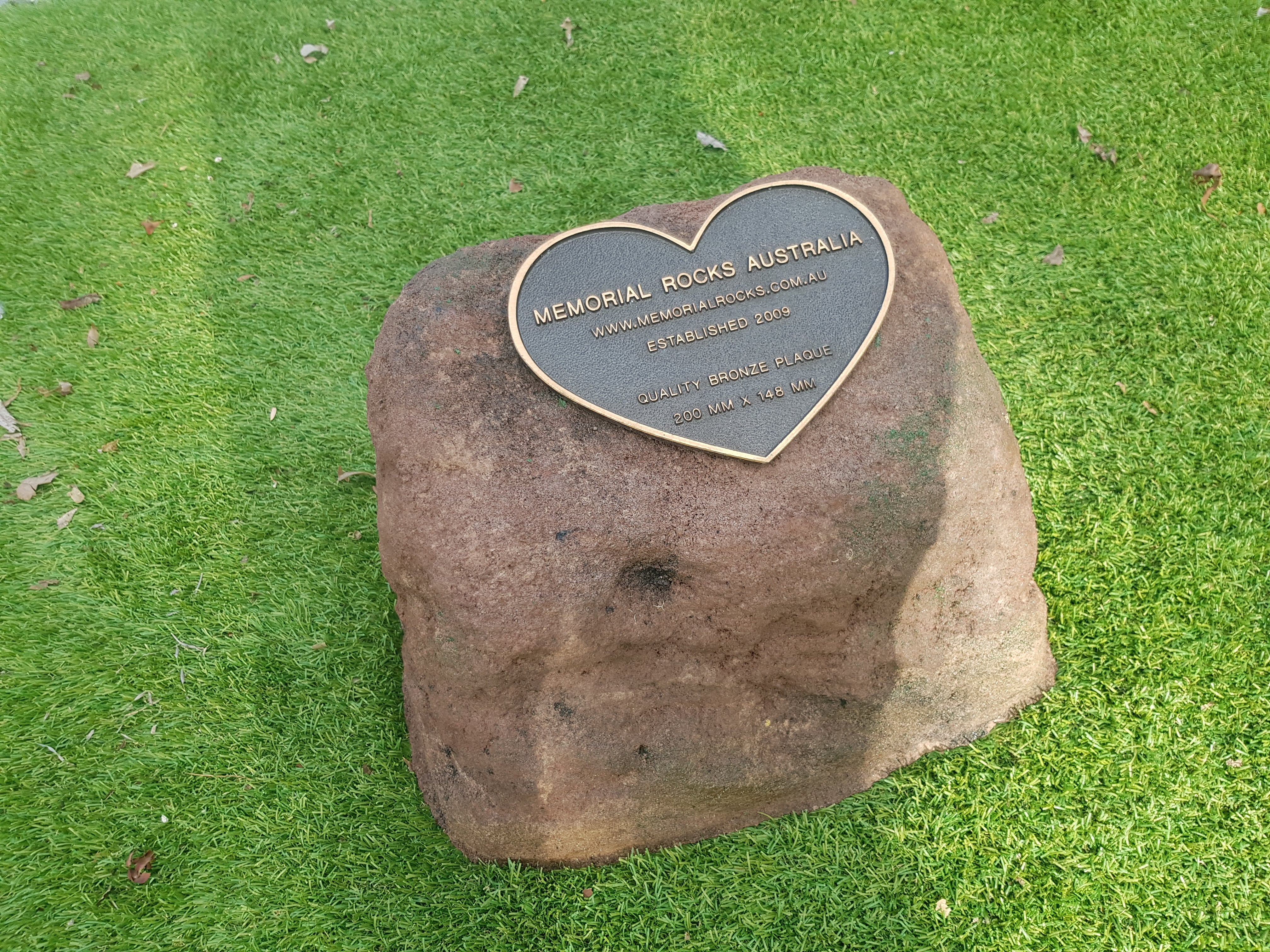 Memorial Rock Urn 1603 Large Single Brown