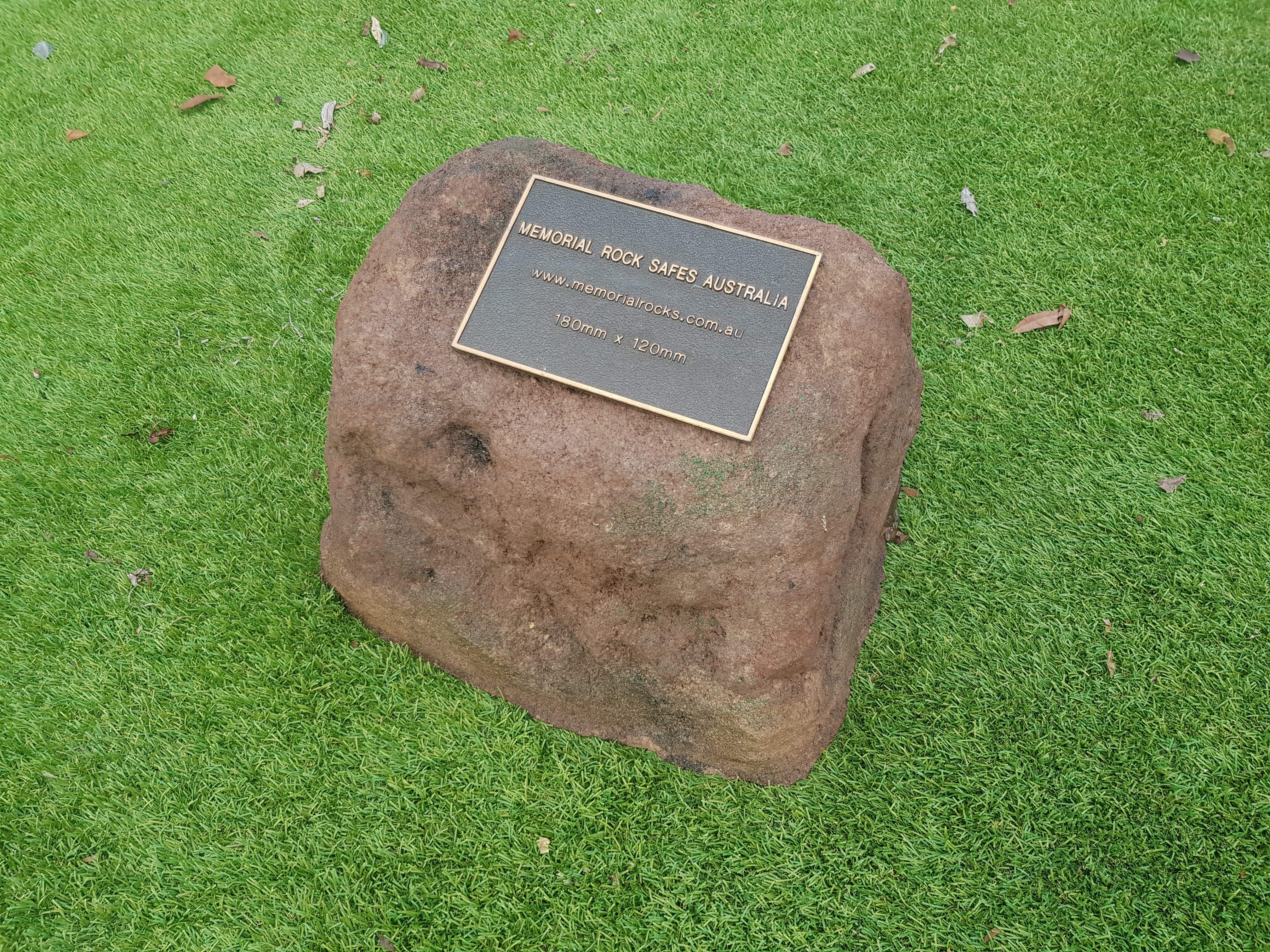 Memorial Rock Urn 1603 Large Single Brown